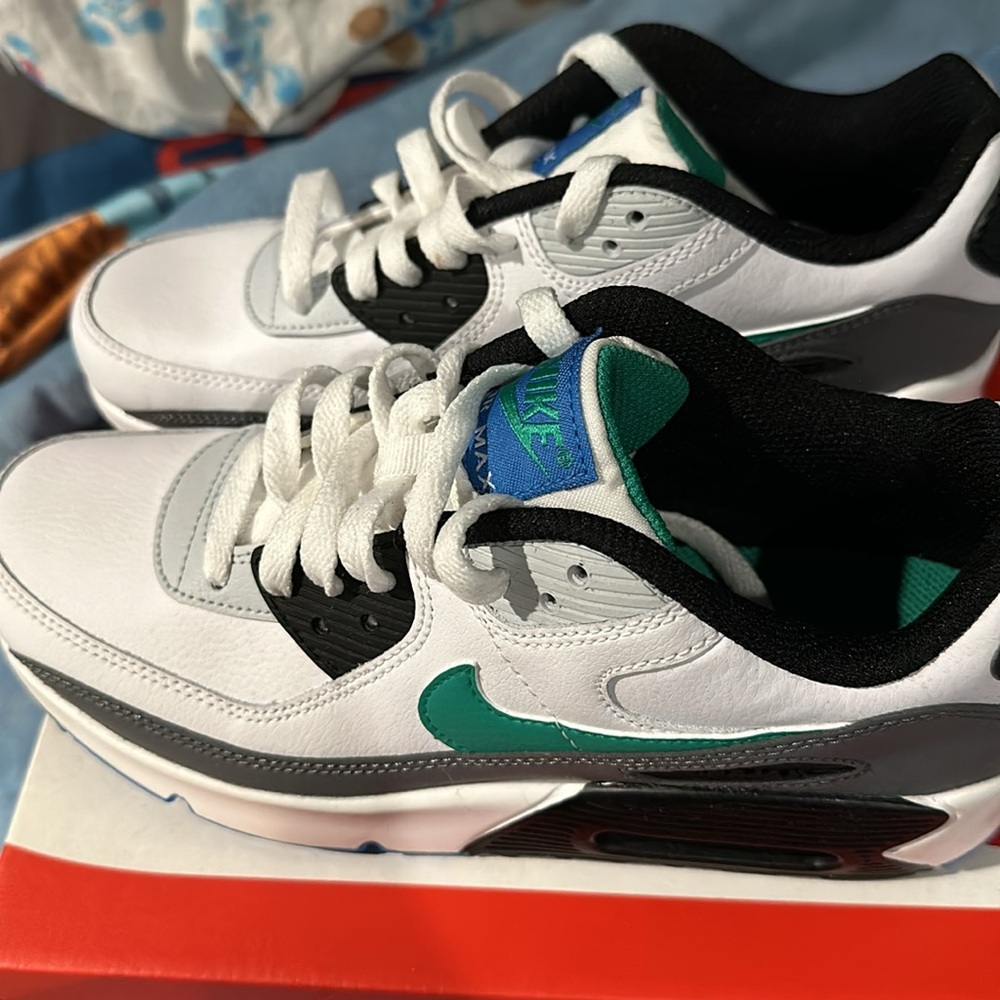 Nike AIR MAX LTR 90’s size 6 youth / boys NIB